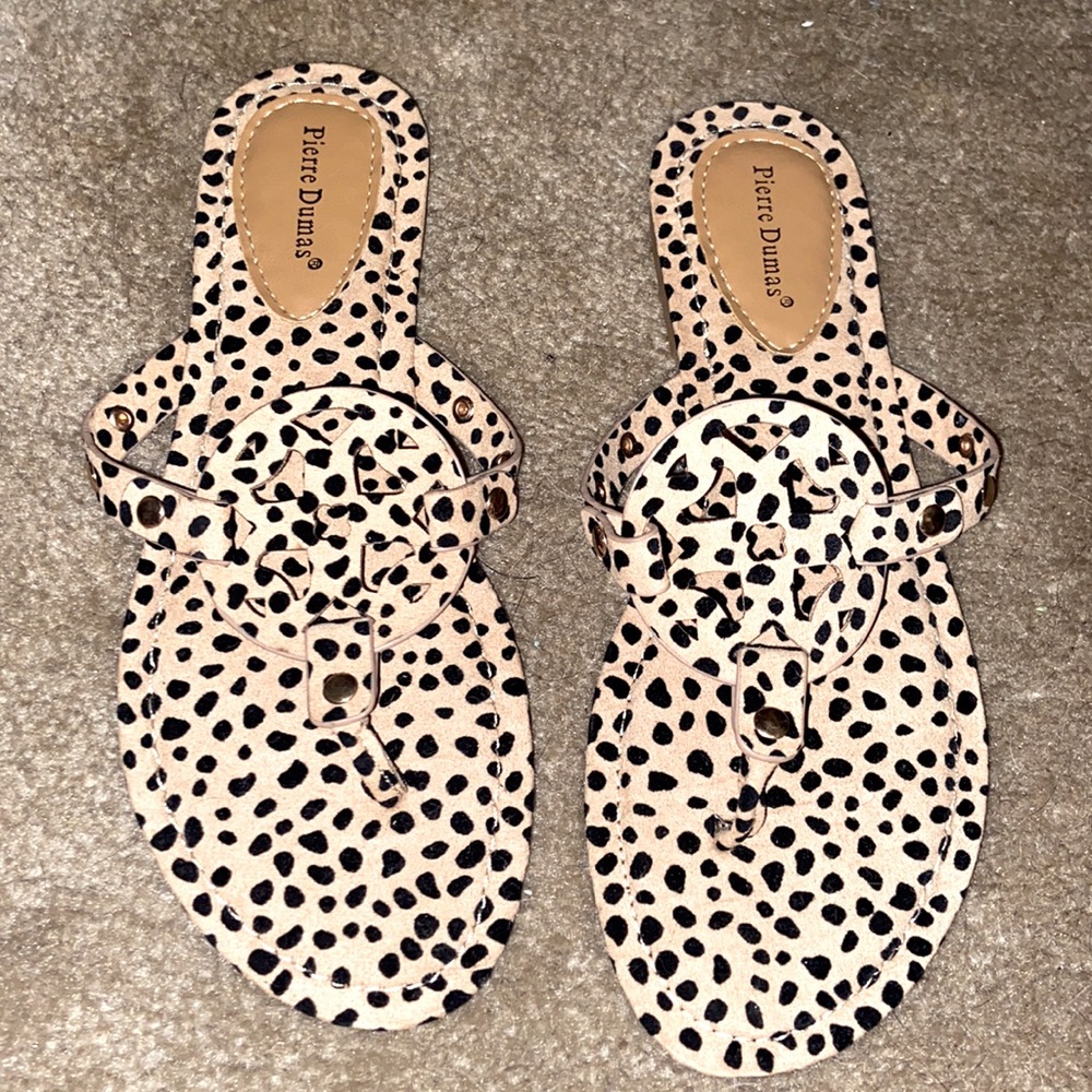 Sandles